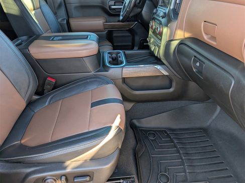 Used 2022 Chevrolet Silverado 2500 High Country w/ Safety Package II image 27