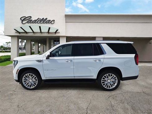 Used 2026 GMC Yukon Denali w/ Advanced Technology Package image 2