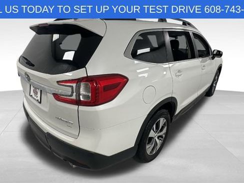 Certified 2023 Subaru Ascent Premium w/ Convenience Package image 3