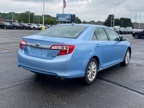 Used 2012 Toyota Camry XLE w/ Leather Pkg FWD image 2