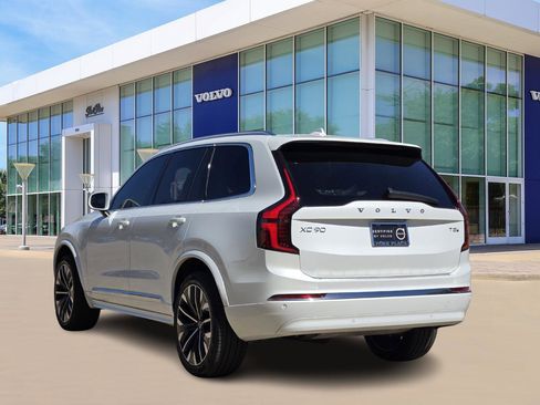 Certified 2025 Volvo XC90 T8 Plus w/ Protection Package Premier image 4