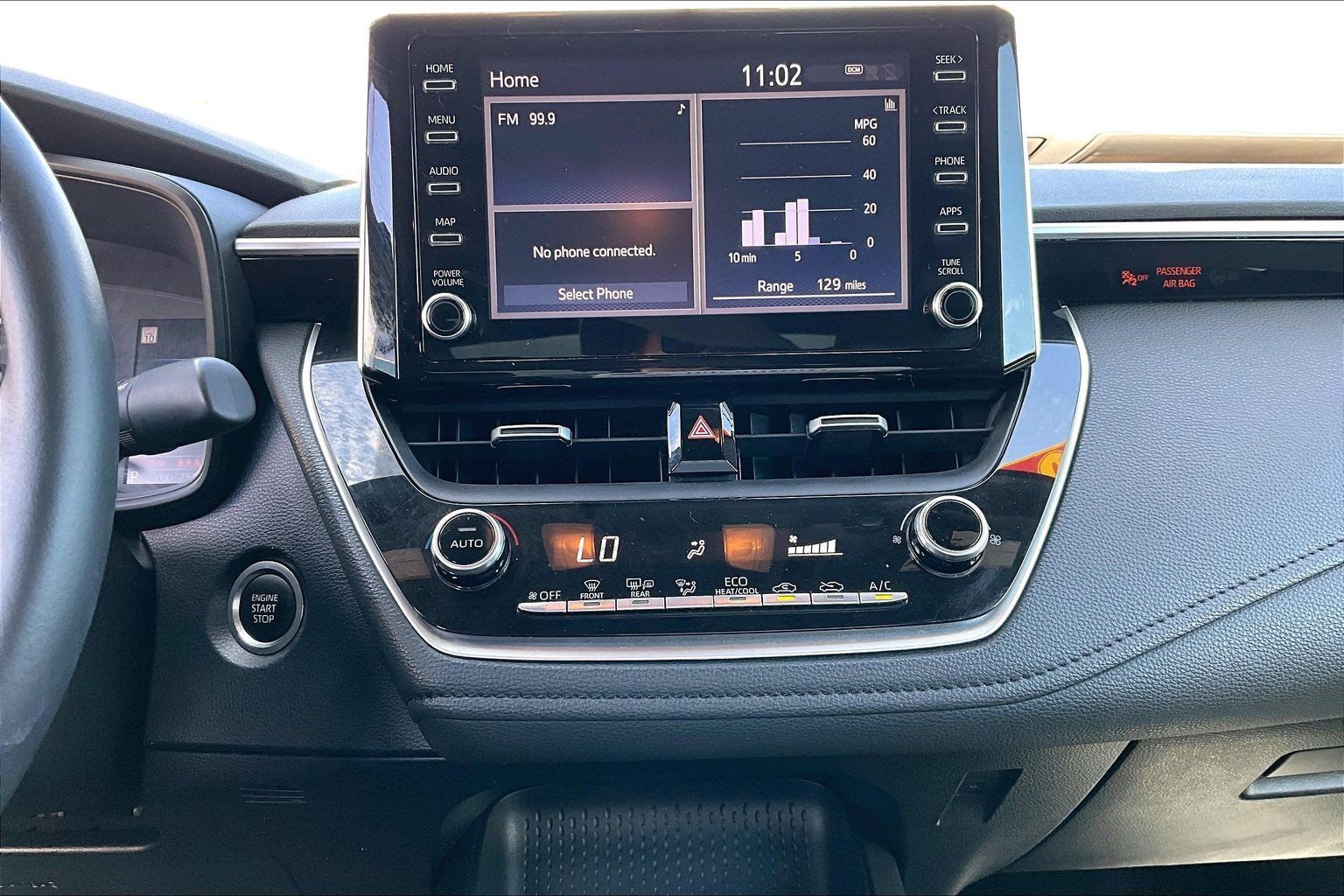 Used 2020 Toyota Corolla SE w/ SE Premium Package FWD image 22