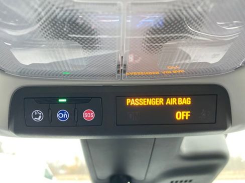 Used 2022 Chevrolet Bolt EUV Premier w/ Launch Edition image 31