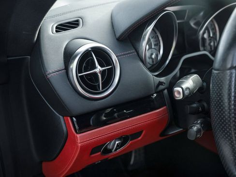 Used 2016 Mercedes-Benz SL 550 image 30