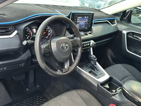 Used 2021 Toyota RAV4 XLE w/ Convenience Package FWD image 13