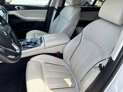 Certified 2024 BMW X7 xDrive40i w/ Executive Package AWD/4WD image 14