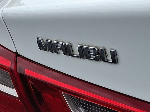 Certified 2022 Chevrolet Malibu LS FWD image 30