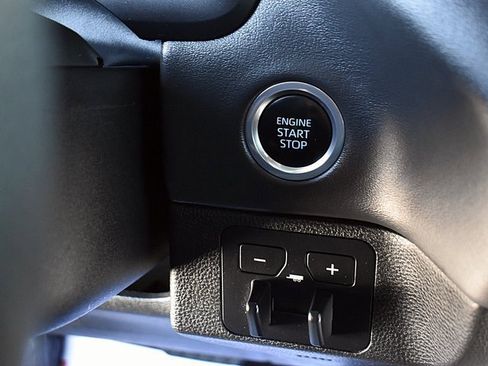 Used 2023 Toyota Tundra Platinum image 34