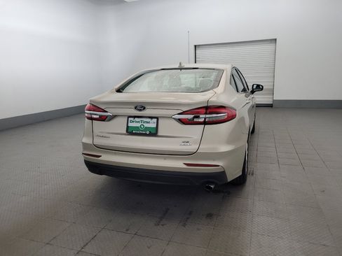 Used 2019 Ford Fusion SE FWD image 7