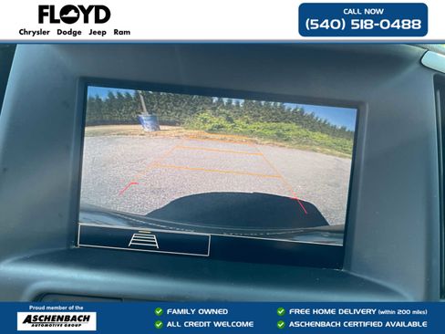 Used 2024 GMC Terrain SLE AWD/4WD image 16