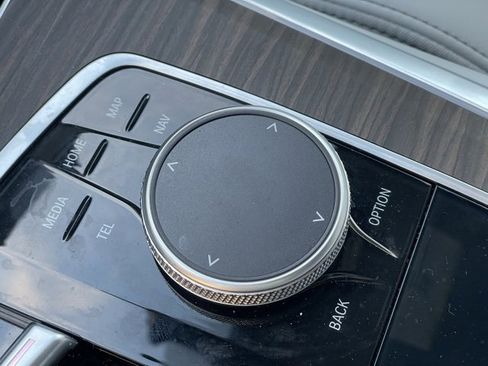 Used 2026 BMW X5 xDrive40i w/ Premium Package image 23