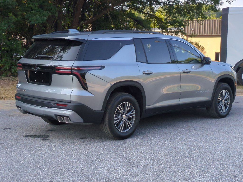 New 2027 Chevrolet Traverse LT w/ Driver Confidence Package AWD/4WD image 4