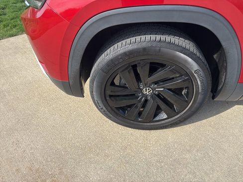 Used 2022 Volkswagen Atlas Cross Sport SE FWD image 54