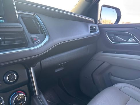 Used 2024 Chevrolet Suburban Z71 w/ Luxury Package image 22