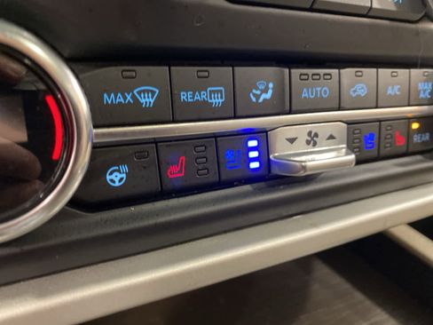 Certified 2023 Ford Expedition Limited image 23