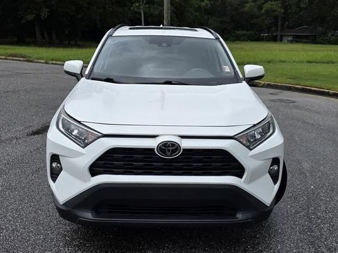 Used 2020 Toyota RAV4 XLE w/ Convenience Package AWD/4WD image 2