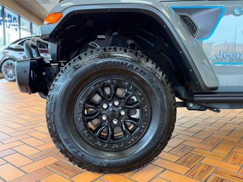 Used 2023 Jeep Wrangler Unlimited Rubicon 4xe AWD/4WD image 14