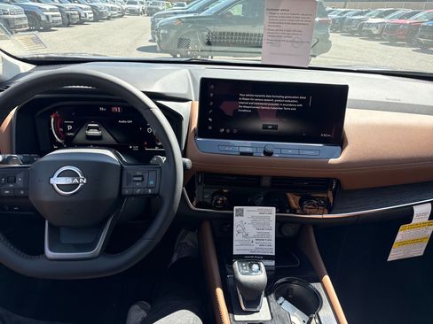 New 2026 Nissan Rogue Platinum AWD/4WD image 18