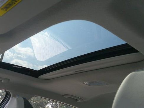 New 2026 Hyundai Elantra Limited image 5