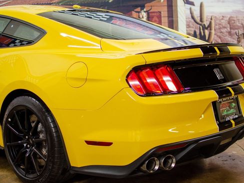 Used 2016 Ford Mustang Shelby GT350 w/ Technology Package image 40