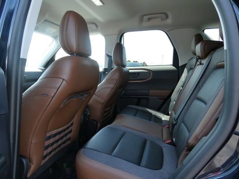 Used 2022 Ford Bronco Sport Outer Banks AWD/4WD image 17