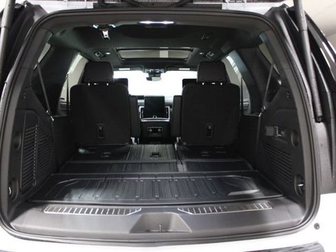 New 2026 GMC Yukon Denali w/ Denali Reserve Package AWD/4WD image 16
