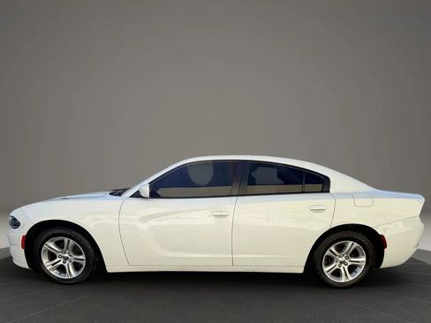Used 2019 Dodge Charger SXT image 8