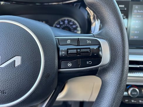 Used 2022 Kia K5 LXS FWD image 27