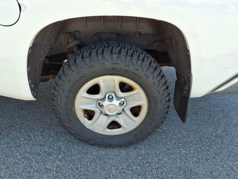 Used 2015 Toyota Tundra SR5 w/ SR5 Upgrade Package image 5