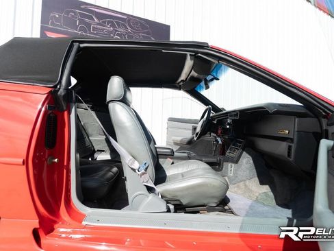 Used 1991 Chevrolet Camaro Z28 RWD image 88