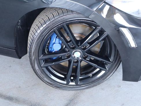 Used 2018 BMW M240i Coupe RWD image 3