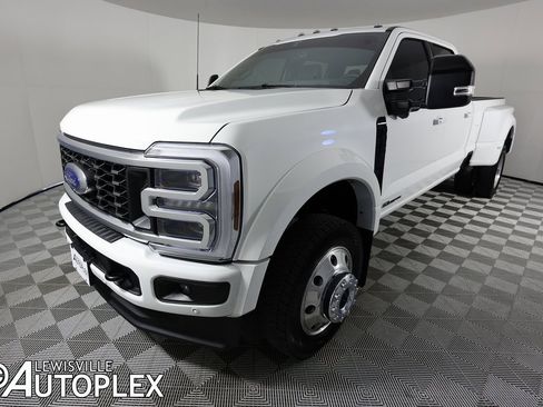 Used 2025 Ford F450 Platinum image 11