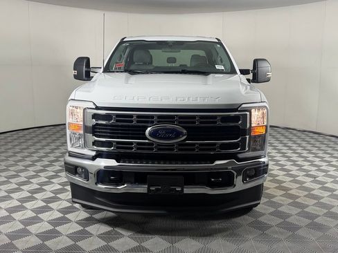 Used 2025 Ford F250 XLT w/ FX4 Off-Road Package AWD/4WD image 4