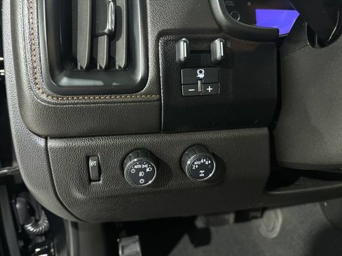 Used 2022 GMC Canyon AT4 w/ Driver Alert Package AWD/4WD image 35