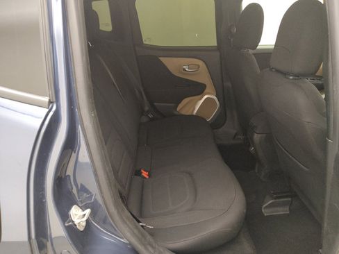 Used 2021 Jeep Renegade Latitude FWD image 19