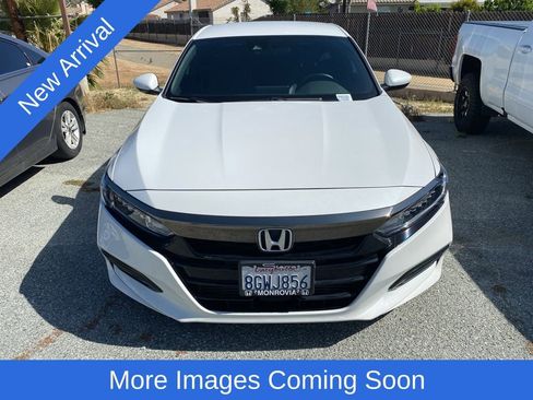 Used 2018 Honda Accord Sport image 2