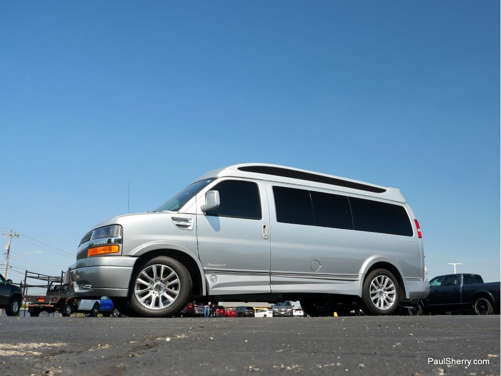 Used 2021 Chevrolet Express 2500 LS w/ Enhanced Convenience Package RWD image 22