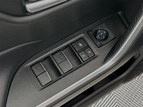 Used 2025 Toyota RAV4 XLE image 19