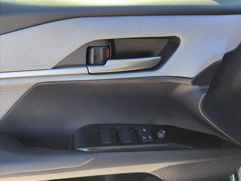 Certified 2025 Toyota Camry SE w/ Convenience Package FWD image 9