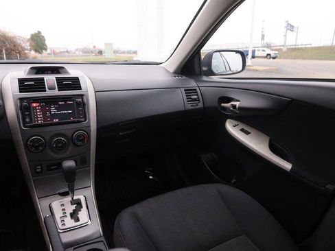 Used 2013 Toyota Corolla S image 22