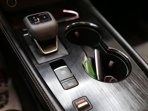 Used 2023 Nissan Rogue Platinum w/ Platinum Premium Package image 10