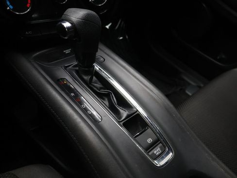 Used 2020 Honda HR-V Sport image 25