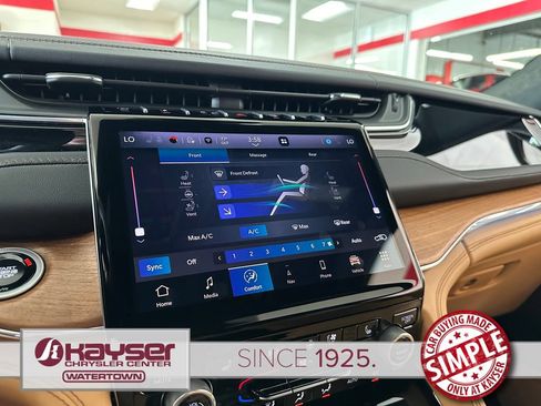 Used 2025 Jeep Grand Cherokee Summit AWD/4WD image 26