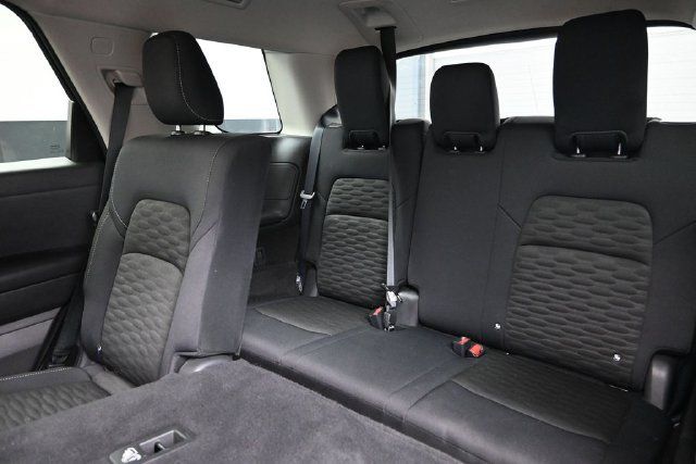Used 2025 Nissan Pathfinder SV FWD image 23
