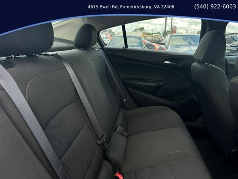 Used 2017 Chevrolet Cruze LS FWD image 13