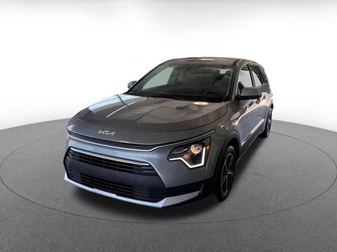 Used 2026 Kia Niro LX FWD image 6