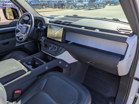 Used 2023 Land Rover Defender 130 X-Dynamic SE AWD/4WD image 37