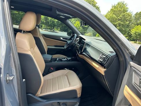 Used 2024 Volkswagen Atlas Cross Sport SEL R-Line AWD/4WD image 55