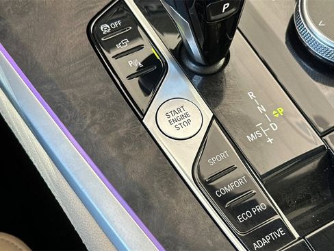 Used 2022 BMW X5 sDrive40i w/ Parking Assistance Package image 26