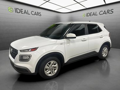 Used 2021 Hyundai Venue SE w/ Cargo Package